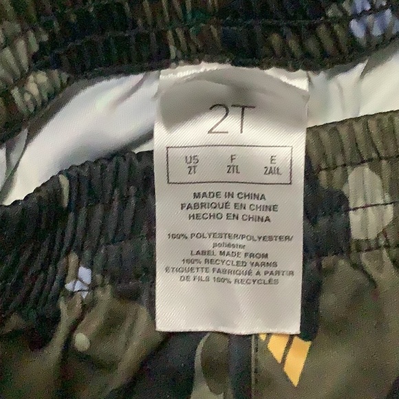 💲💲💲3 Pc set Boys SOVEREIGN CODE, Joggers, Top and Shorts, Size 24 months/2T - Picture 7 of 8